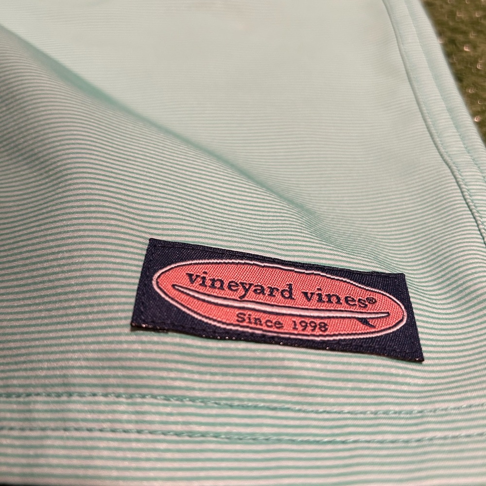Vineyard Vines Performance Bathing Suit 34 - Picture 3 of 4